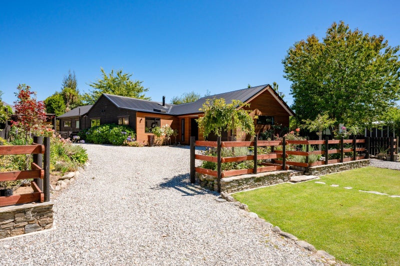 177 Alison Avenue, Albert Town, Wanaka - Carousel 1