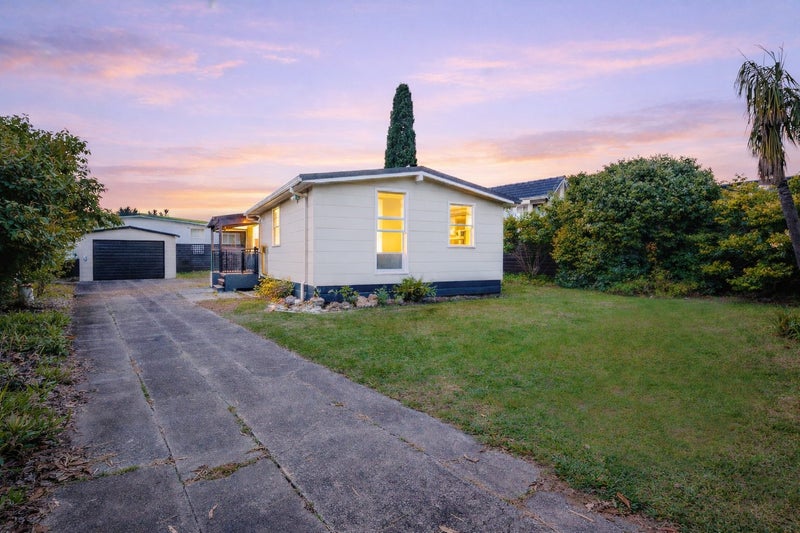 32 Akoranga Drive, Northcote, Auckland - Carousel 2