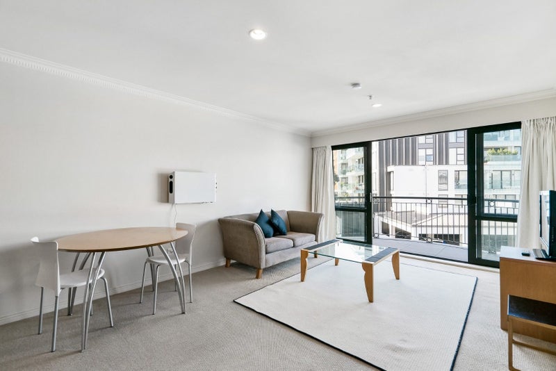 2M/118 Gladstone Road, Parnell, Auckland - Carousel 1