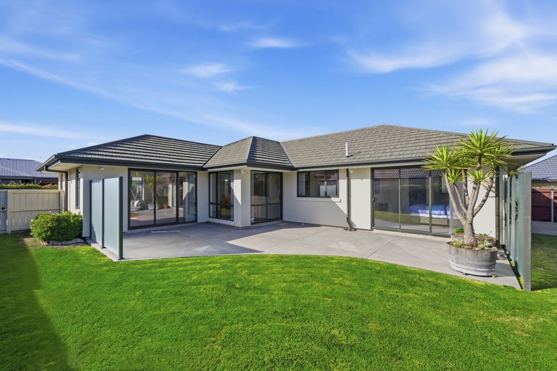 22 Mollymawk Place, Woolston, Christchurch - Carousel 2