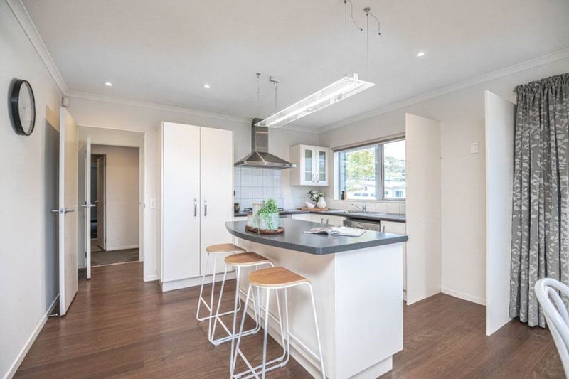 10 Flotilla Place, Whitby, Porirua - Carousel 2