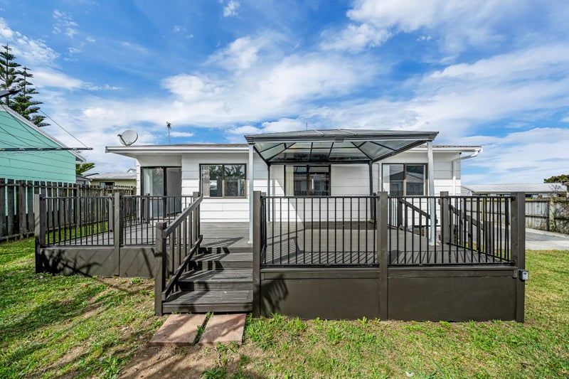 16A Hatherley Place, Clendon Park, Auckland - Carousel 43
