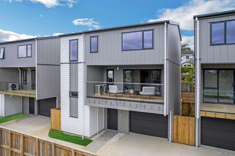 3/49 Northboro Road, Belmont, Auckland - Carousel 11