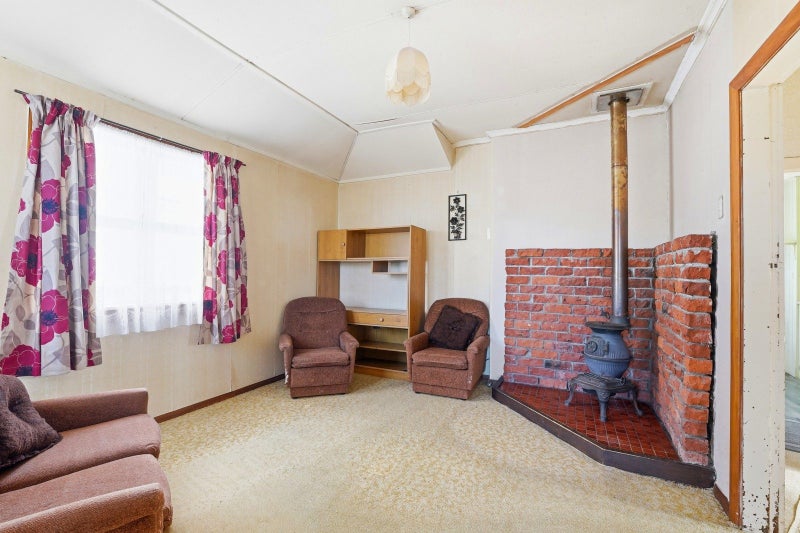 27 Mahoney Street, Whanganui East, Whanganui - Carousel 2