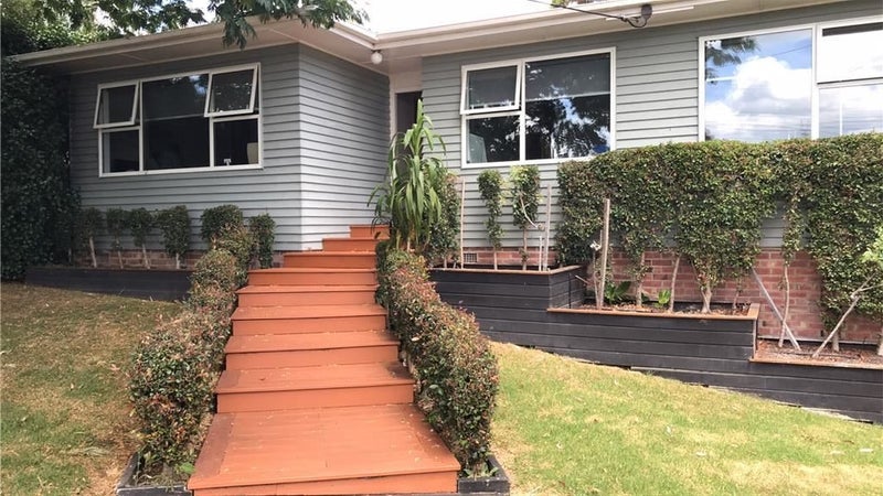 126 Flanshaw Road, Te Atatu South, Auckland - Carousel 1