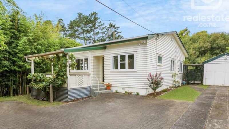 53 Woodside Road, Massey, Auckland - Carousel 1