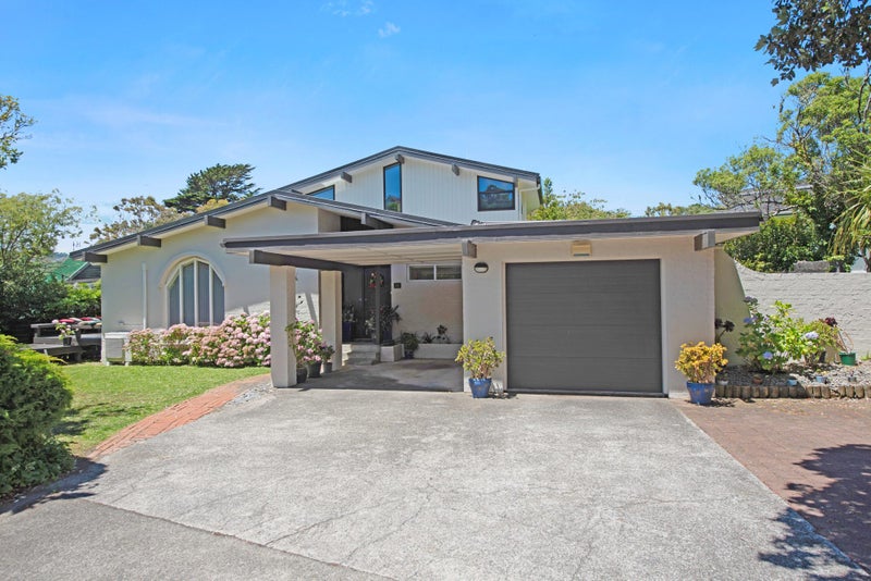 35 Halswater Drive, Churton Park, Wellington - Carousel 1