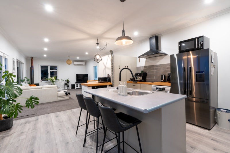 71 Leckhampton Court, Clyde Hill, Dunedin - Carousel 2