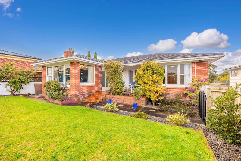 1/13 Ayr Road, Pakuranga, Auckland - Carousel 2