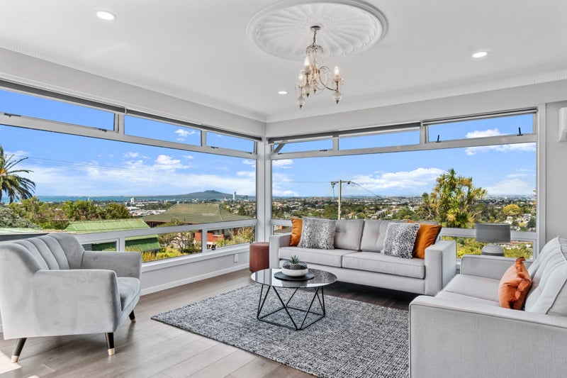 27 High Road, Glenfield, Auckland - Carousel 1
