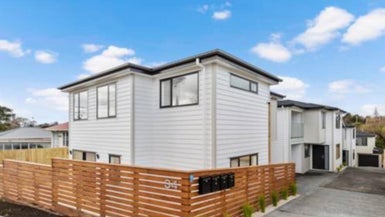 34B Fruitvale Road, New Lynn, Auckland - Carousel 1