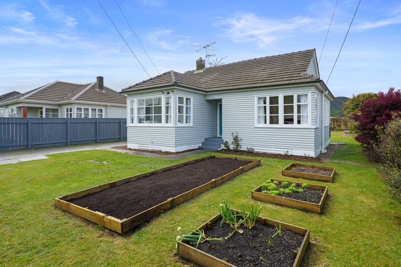 20 Reynolds Street, Taita, Lower Hutt - Carousel 1