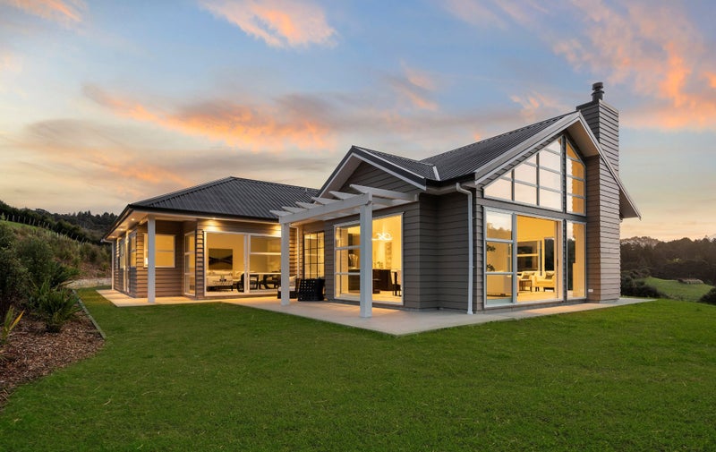 133 Mokoroa Valley Road, Waitakere, Auckland - Carousel 1