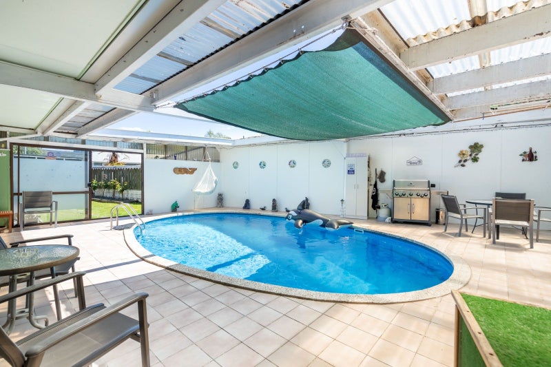 7 Snell Grove, Clouston Park, Upper Hutt - Carousel 2