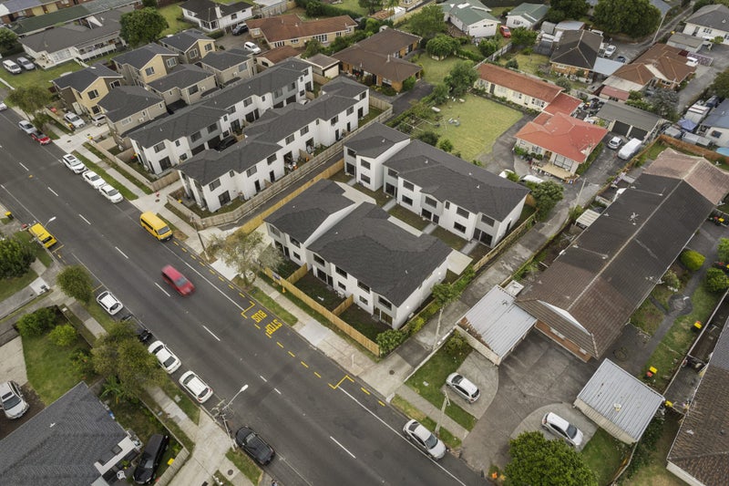 2/67 Huia Road, Papatoetoe, Auckland - Carousel 11