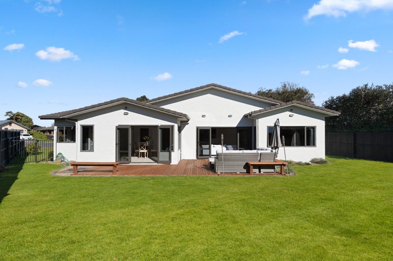 13 Mangakoea Place, St Andrews, Hamilton - Carousel 2