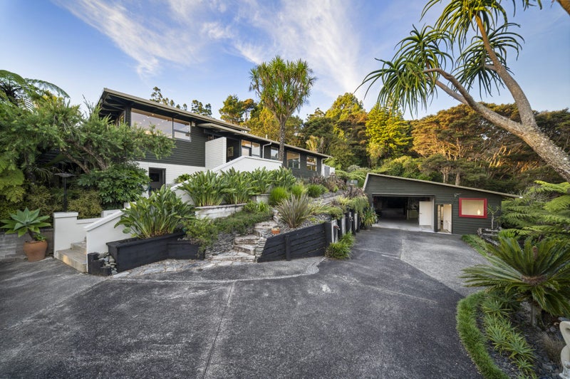 54 Tainui Road, Titirangi, Auckland - Carousel 2