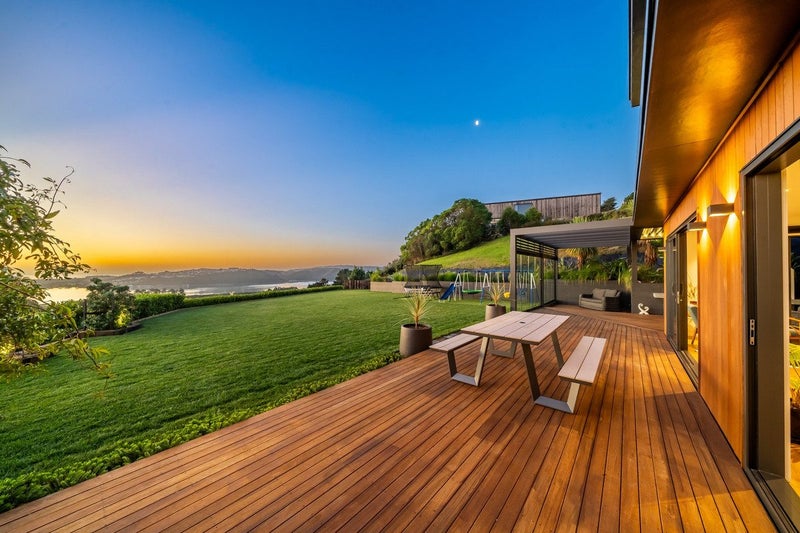 13 Manapouri Lane, Aotea, Porirua - Carousel 2