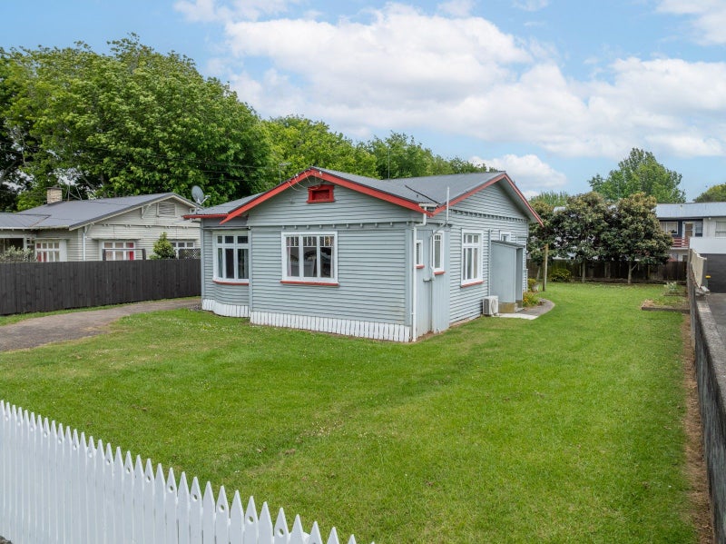 19 Piako Road, Claudelands, Hamilton - Carousel 1