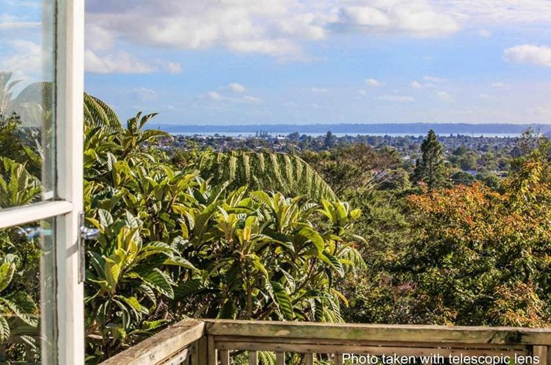 215 Golf Road, Titirangi, Auckland - Carousel 8