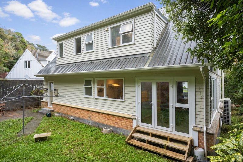 7 Astor Street, Karori, Wellington - Carousel 2