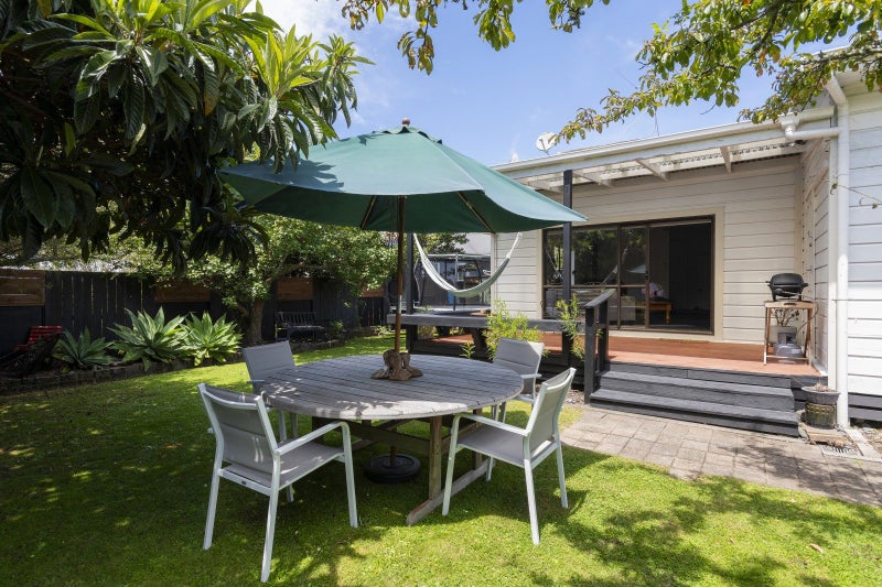 136 Fox Street, Whataupoko, Gisborne - Carousel 1