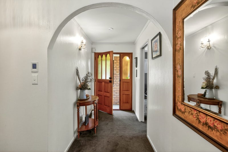 46 Channing Crescent, Botany Downs, Auckland - Carousel 2