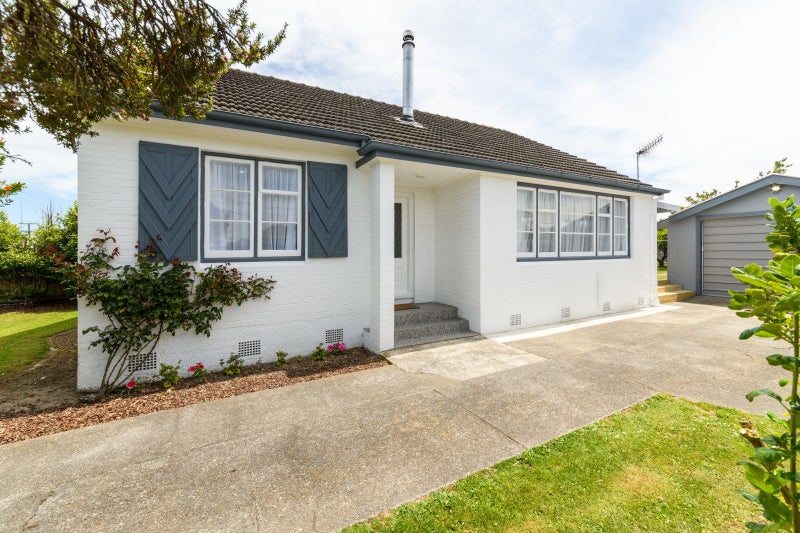 18 Monmouth Street, Feilding, Feilding - Carousel 2
