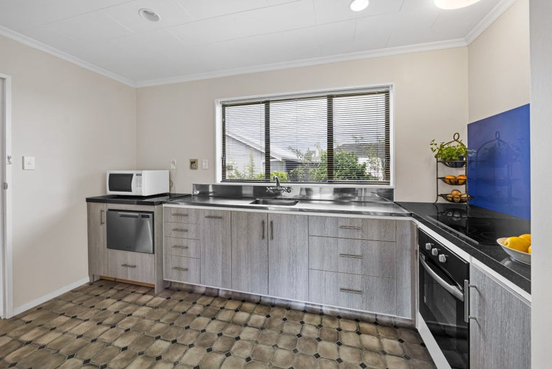 24A Albion Street, Hawera - Carousel 2