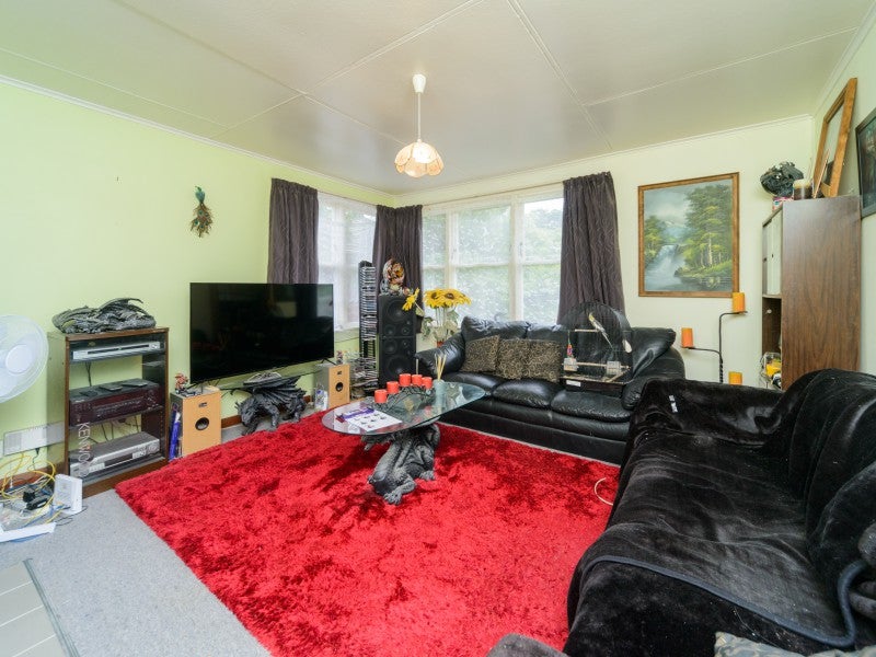 9 Belfast Place, Roslyn, Palmerston North - Carousel 2