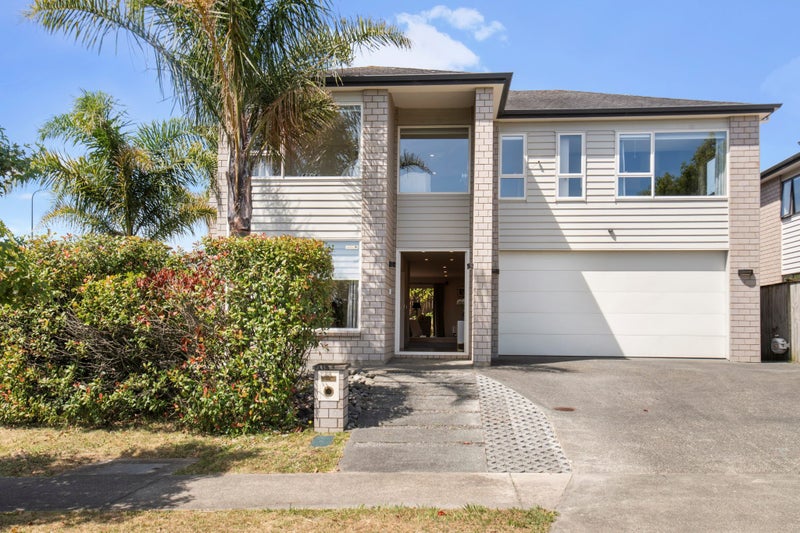 22 Killarney Drive, Flat Bush, Auckland - Carousel 1