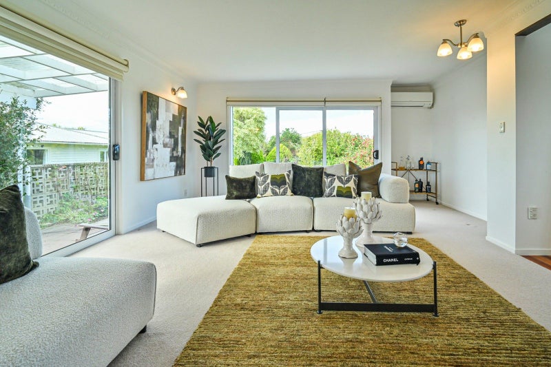 2 Rakau Street, Havelock North, Havelock North - Carousel 2