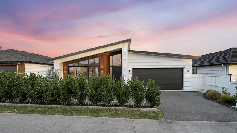 56 Siren Street, Wainui, Wainui - Carousel 1