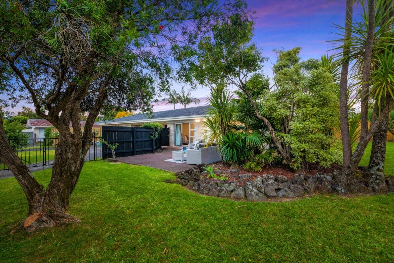 2/34 Ballater Place, Highland Park, Auckland - Carousel 2