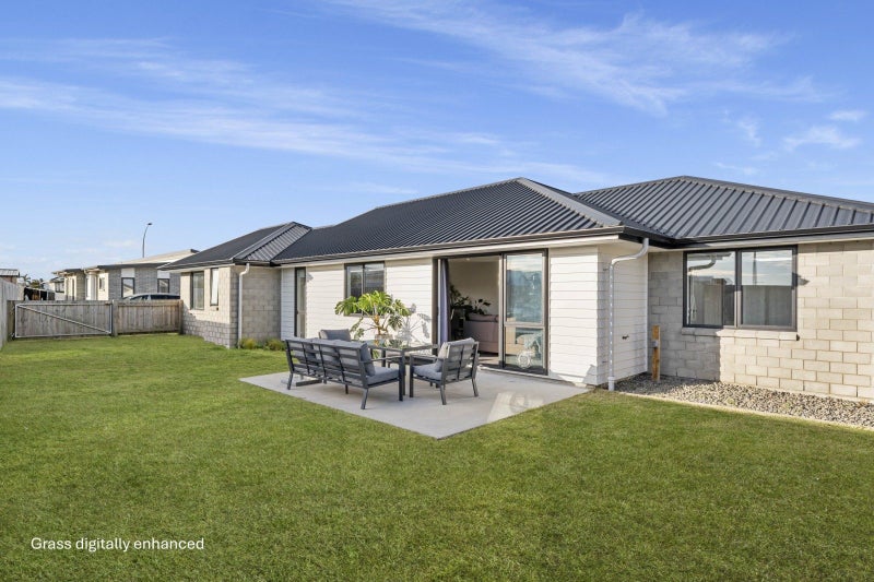 17 Lion Place, Papamoa, Papamoa - Carousel 1