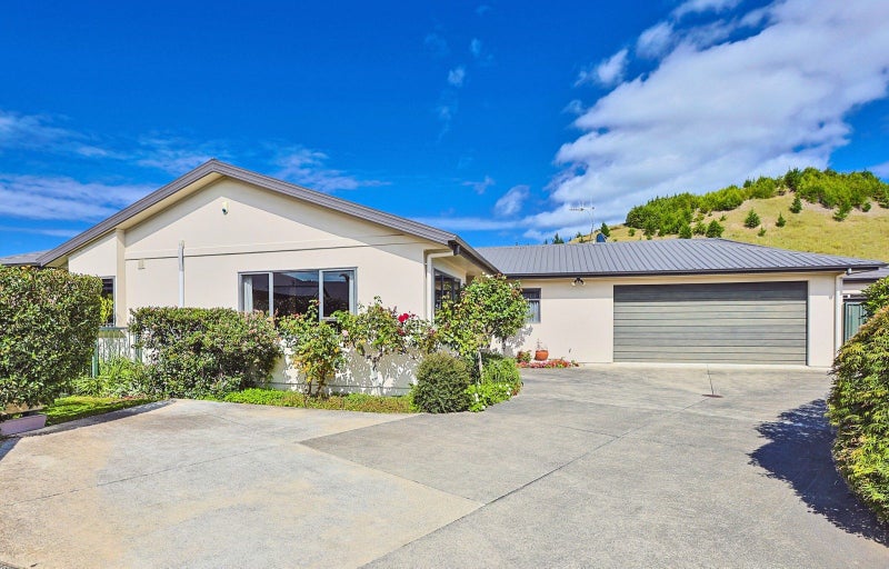 14 Pinotage Drive, Greenmeadows, Napier - Carousel 1