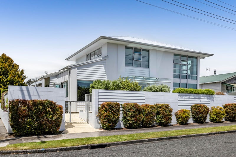 22 Oriental Street, Welbourn, New Plymouth - Carousel 41