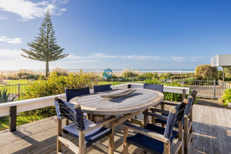 3432 Pourerere Beach Road, POURERERE, OMAKERE - Carousel 2