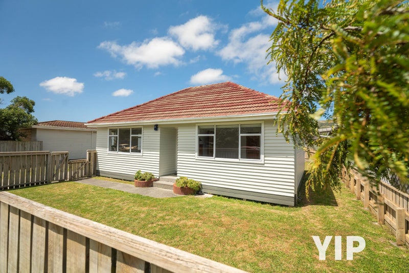 38 Beauchamp Street, Tawa, Wellington - Carousel 1