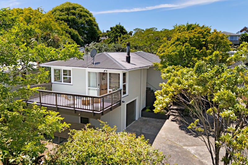 60 La Rosa Street, Green Bay, Auckland - Carousel 1