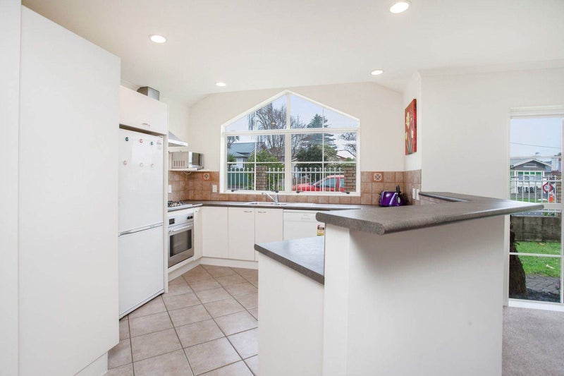 22A Woodward Road, Mount Albert, Auckland - Carousel 2