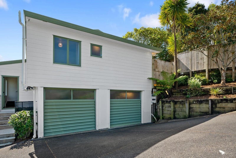 121B Sunnyside Road, Sunnyvale, Auckland - Carousel 1