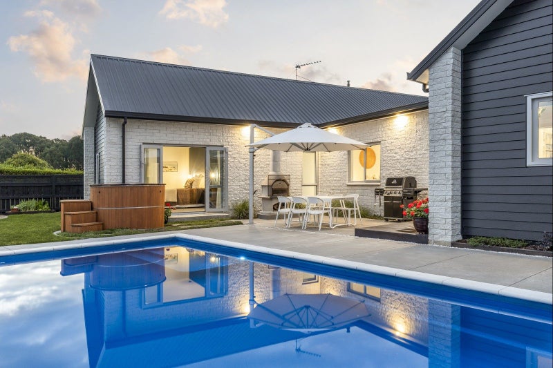 33 Jarrett Terrace, Leamington, Cambridge - Carousel 1