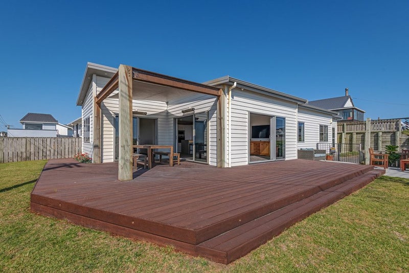 20 Ocean Beach Street, Foxton Beach, Foxton - Carousel 2