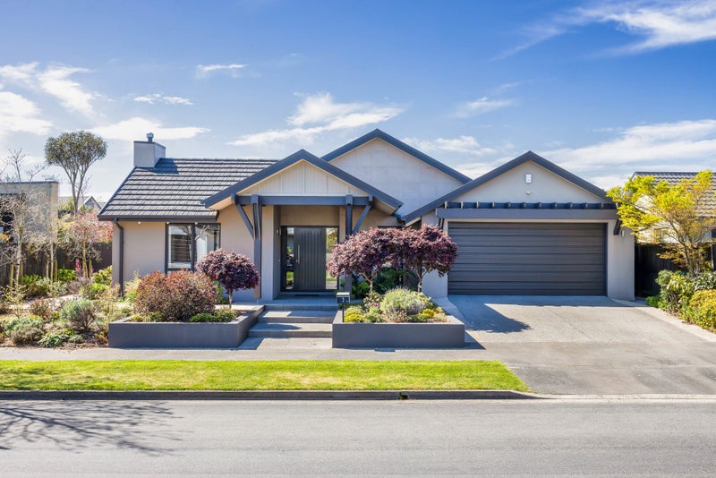 5 John Campbell Crescent, Hillmorton, Christchurch - Carousel 1
