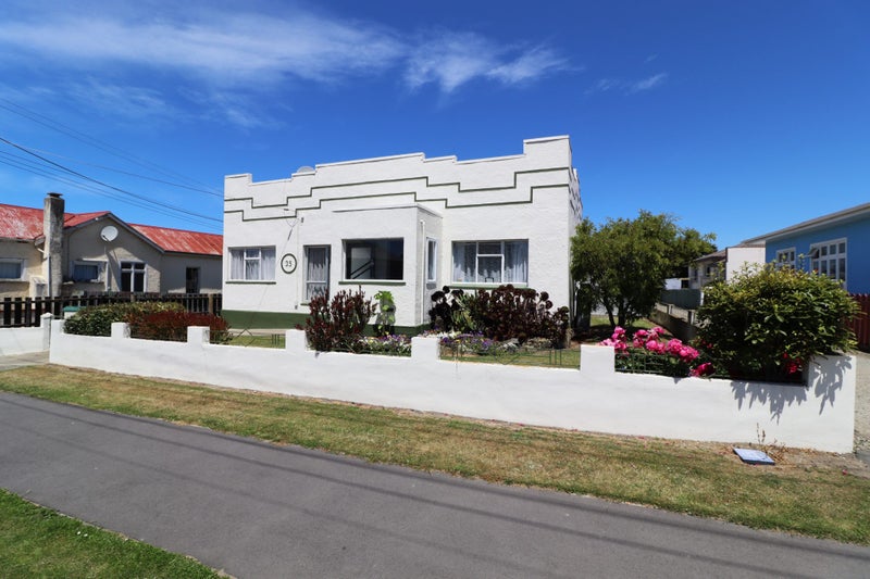 35 Usk Street, Oamaru - Carousel 1