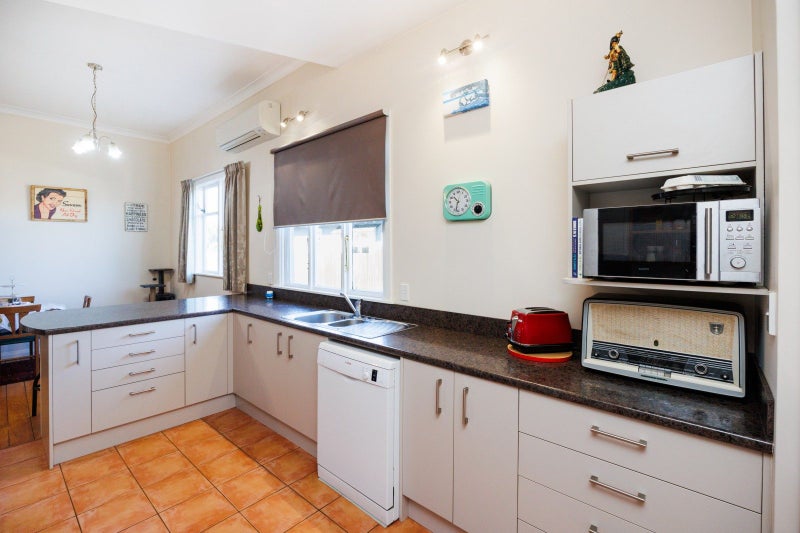 93 Featherston Street, Takaro, Palmerston North - Carousel 2