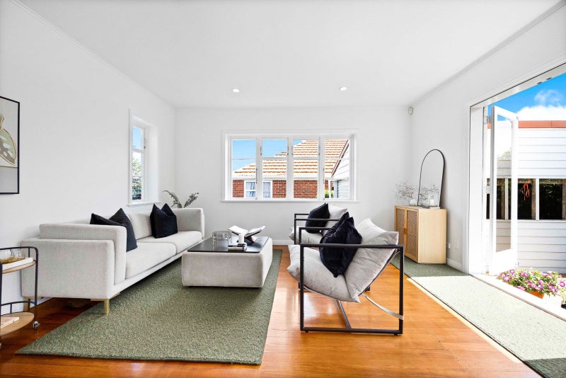 1/7 Neville Street, Point Chevalier, Auckland - Carousel 2