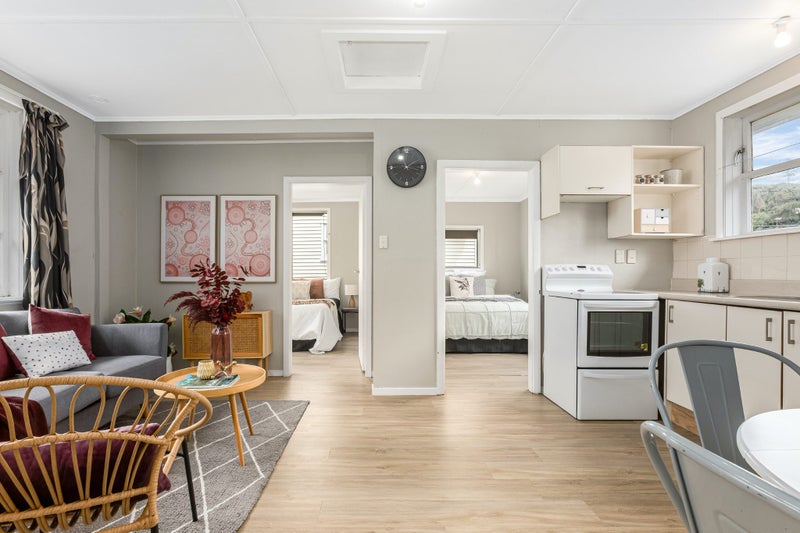 26 Jackson Terrace, Ranui, Porirua - Carousel 1