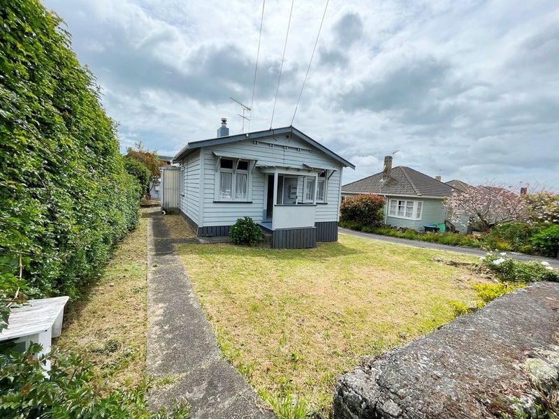 19 Moata Road, One Tree Hill, Auckland - Carousel 1